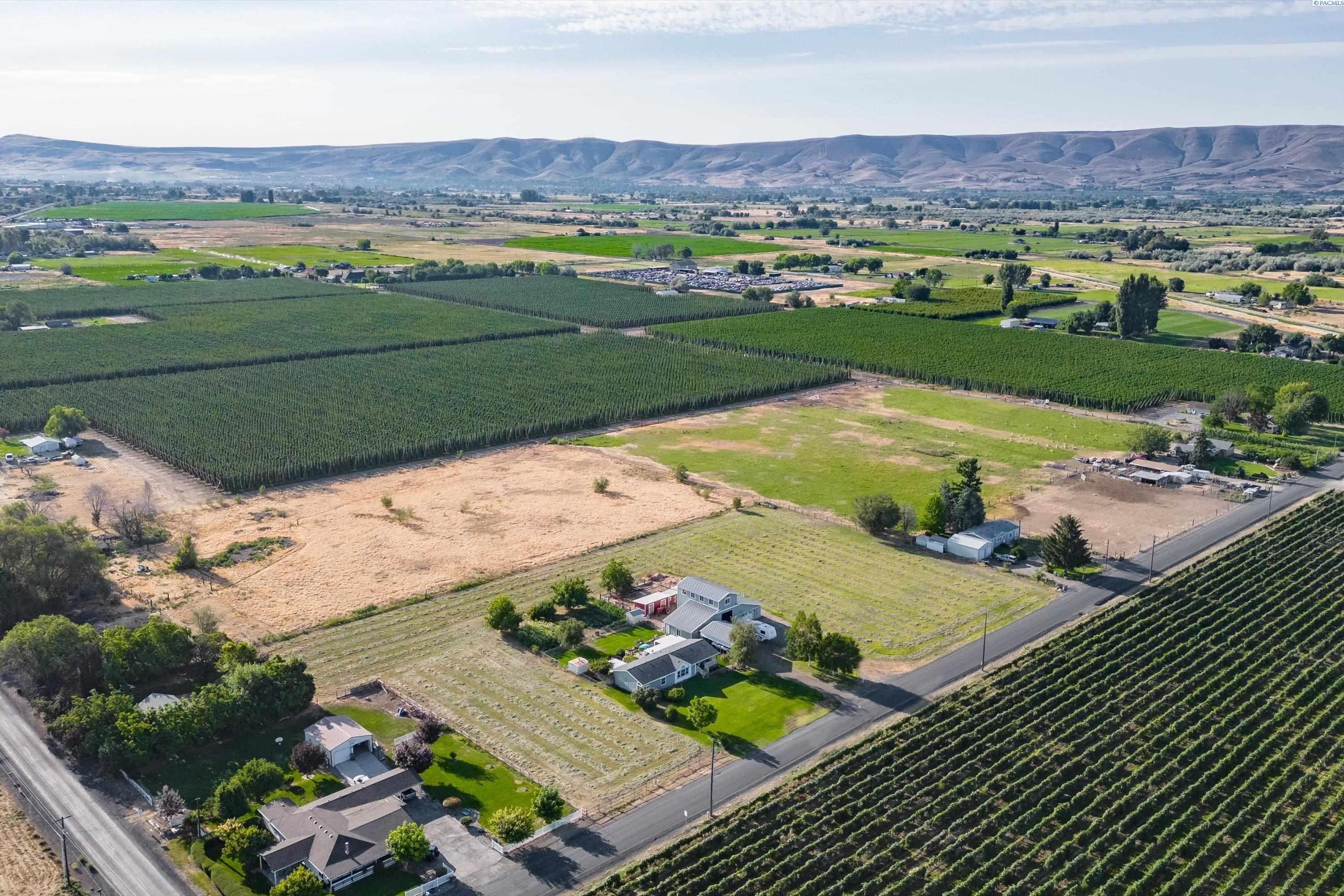 18401 South Griffin Road Prosser, WA 99350 - Photo 5 of 35 Gallery Image 5
