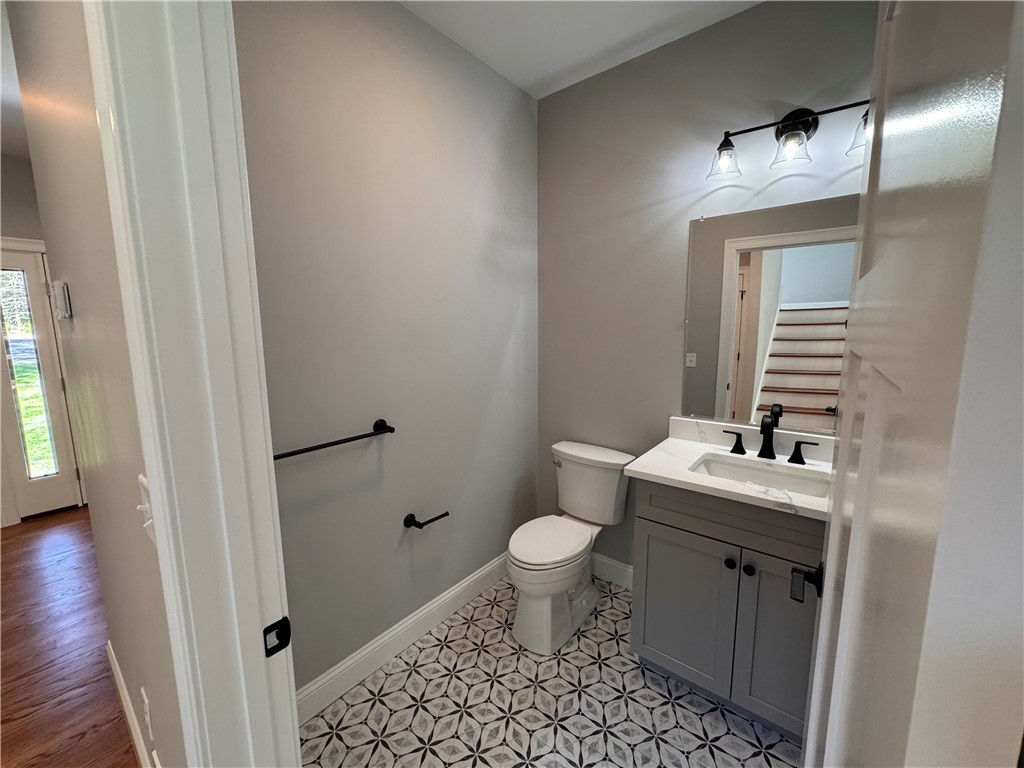 220 Rice City Road Coventry, RI 02827 - Photo 11 of 32