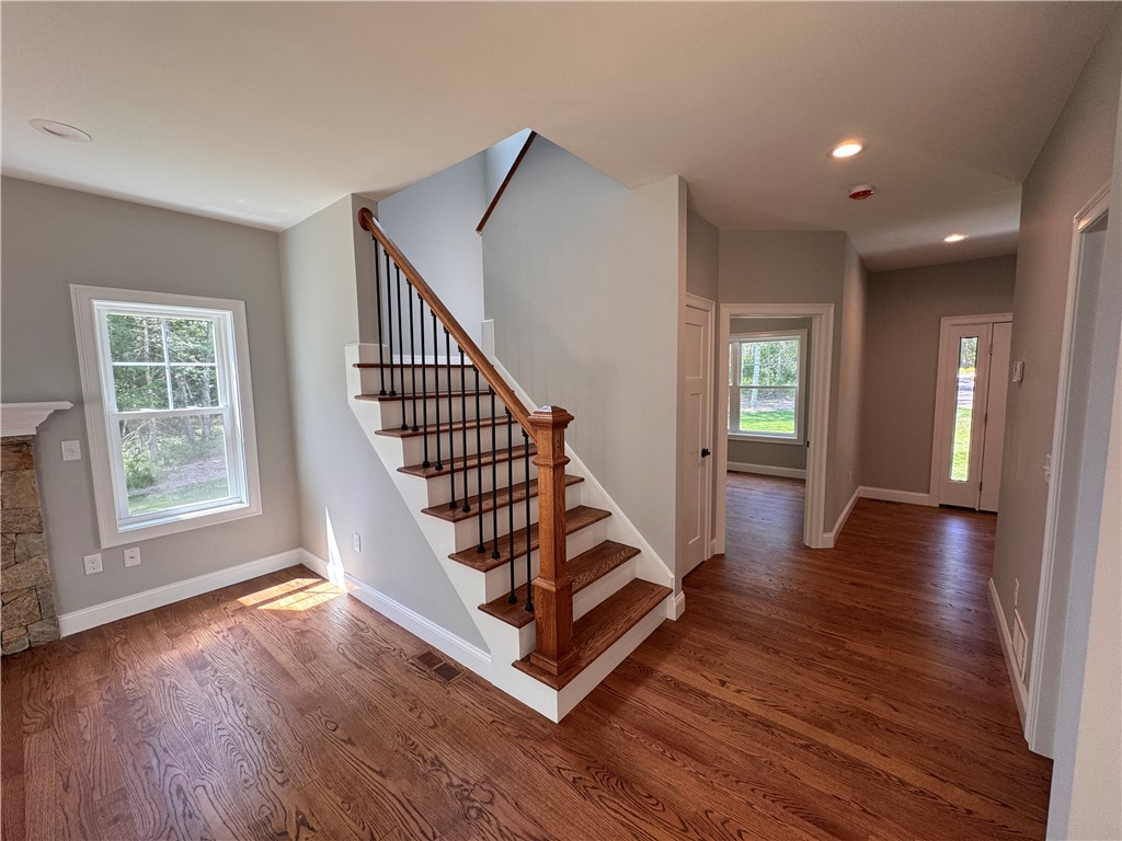 220 Rice City Road Coventry, RI 02827 - Photo 7 of 32