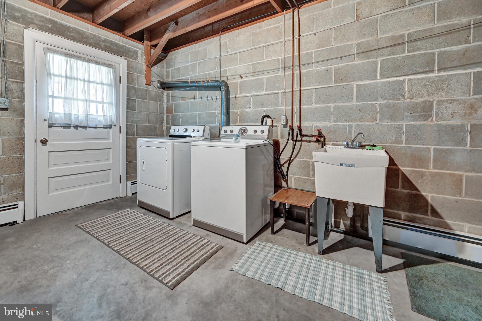 303 Chestnut Street Delta, PA 17314 - Photo 29 of 39 Lower level laundry area.