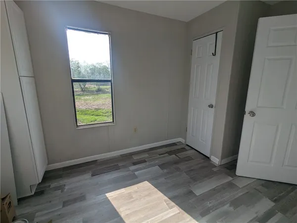 $975 | 5719 County Road 308, Orange Grove, TX 78372