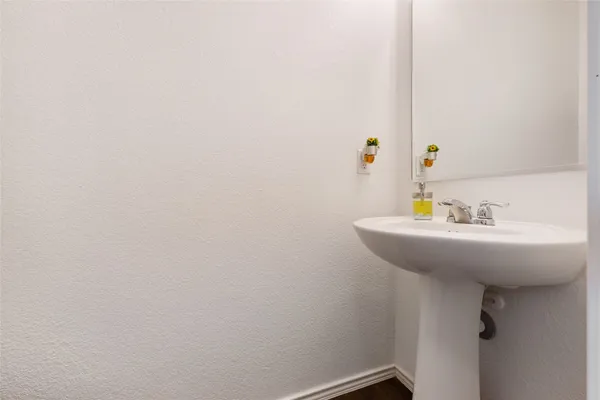 $282,500 | 524 Circle Way, Unit 12F, Jarrell, TX 76537