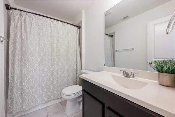 $282,500 | 524 Circle Way, Unit 12F, Jarrell, TX 76537