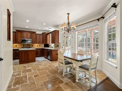 $879,000 | 515 West Palm Valley Drive, Oviedo, FL 32765