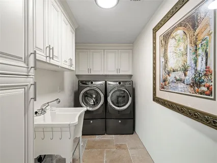 $879,000 | 515 West Palm Valley Drive, Oviedo, FL 32765
