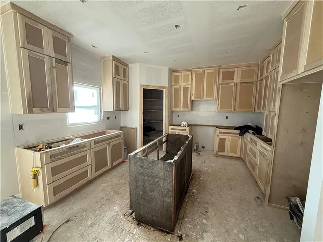 $489,900 | 27618 East 128th Court, Lee's Summit, MO 64086