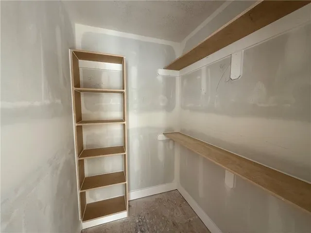 $489,900 | 27618 East 128th Court, Lee's Summit, MO 64086