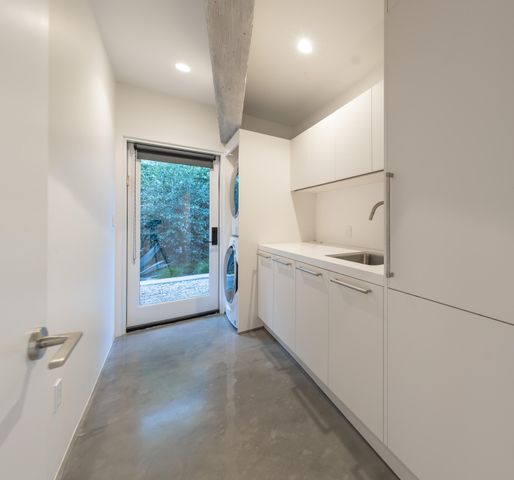 a view of utility room with washer and dryer