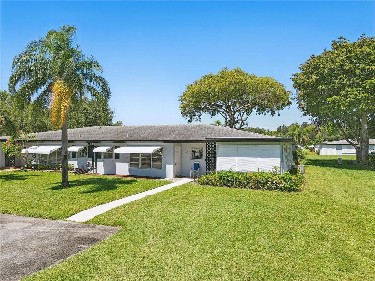 455 High Point Boulevard, Unit C Delray Beach, FL 33445 - Photo 2 of 19 Photo 2