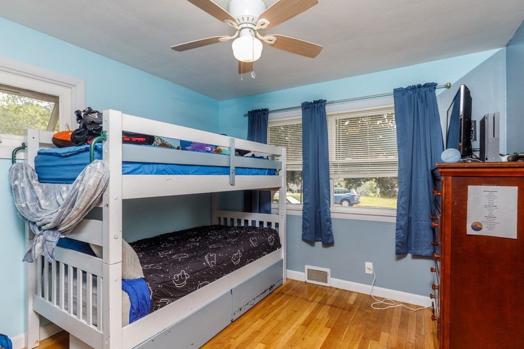 57 5th Street Gardner, MA 01440 - Photo 9 of 18