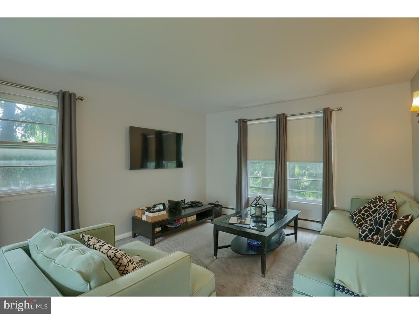 4002 Alpine Court Reading, PA 19606 - Photo 7 of 25 Living Room