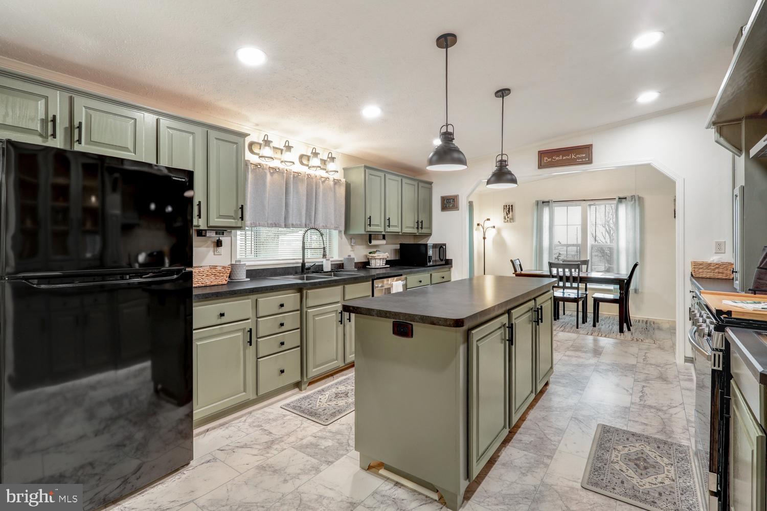 64 Ridgewood Manor Manheim, PA 17545 - Photo 11 of 37