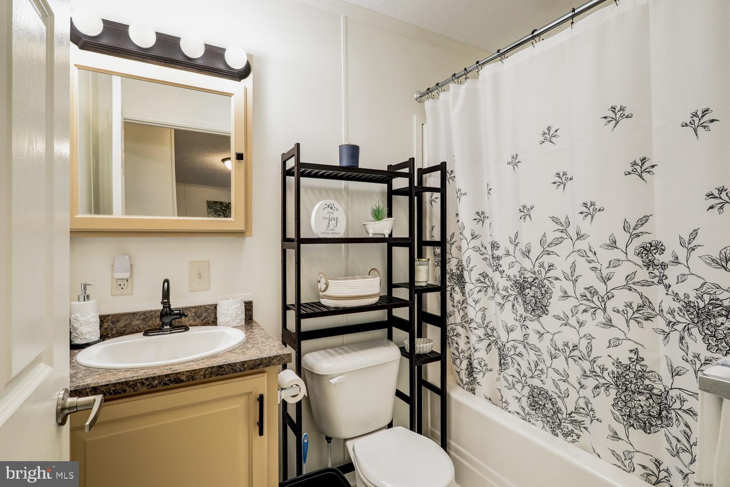 64 Ridgewood Manor Manheim, PA 17545 - Photo 23 of 37