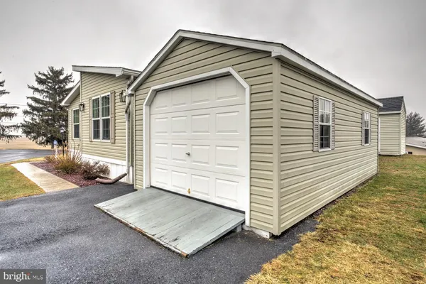 $216,900 | 64 Ridgewood Manor, Manheim, PA 17545