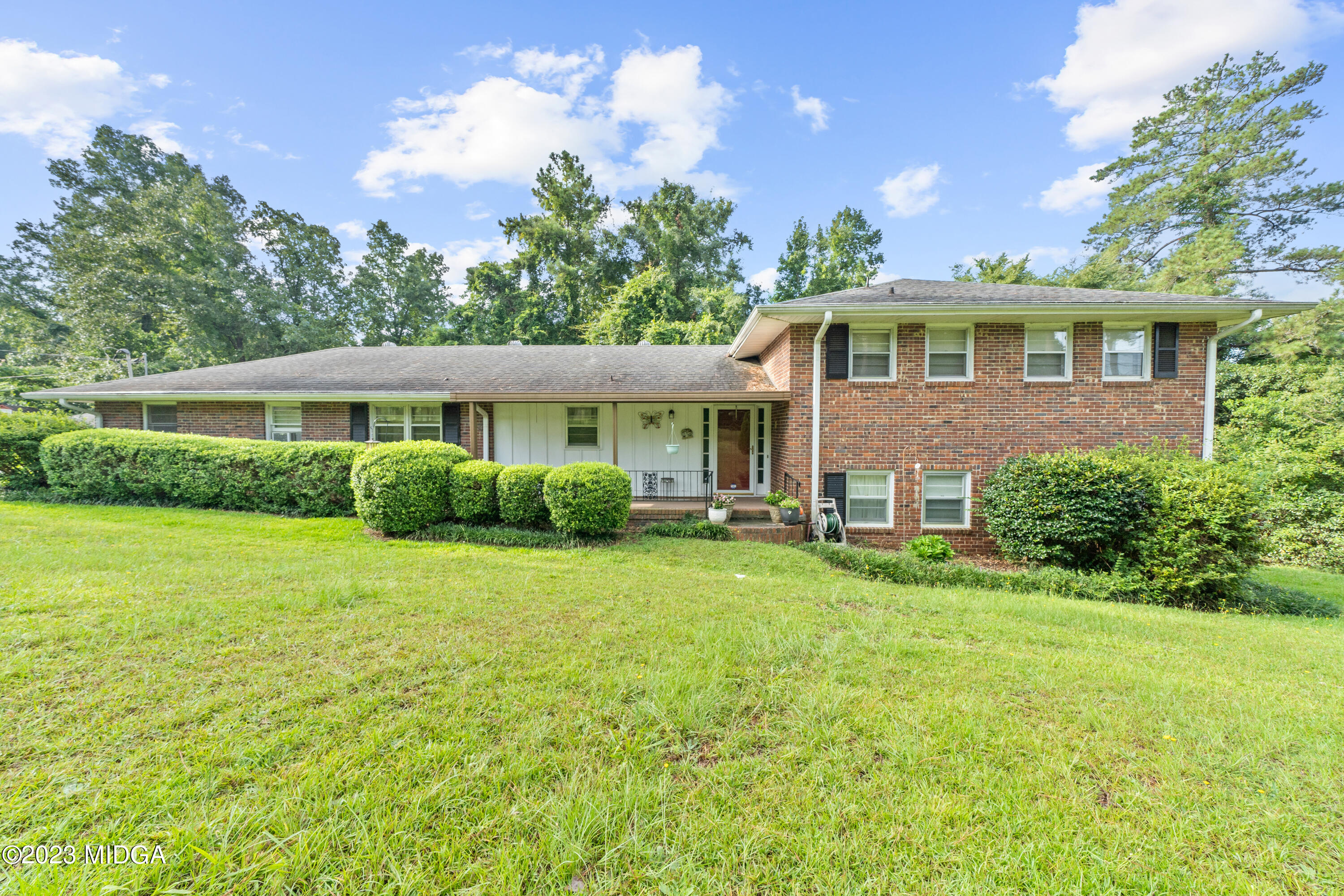 192 Walnut Ridge Drive Macon, GA 31211 - Photo 1 of 28 192 Walnut Ridge Dr-09371