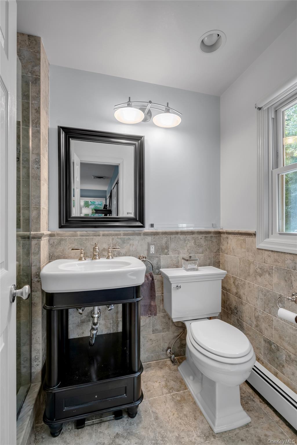 67 Reed Drive Roslyn, NY 11576 - Photo 15 of 28 Gallery Image 15