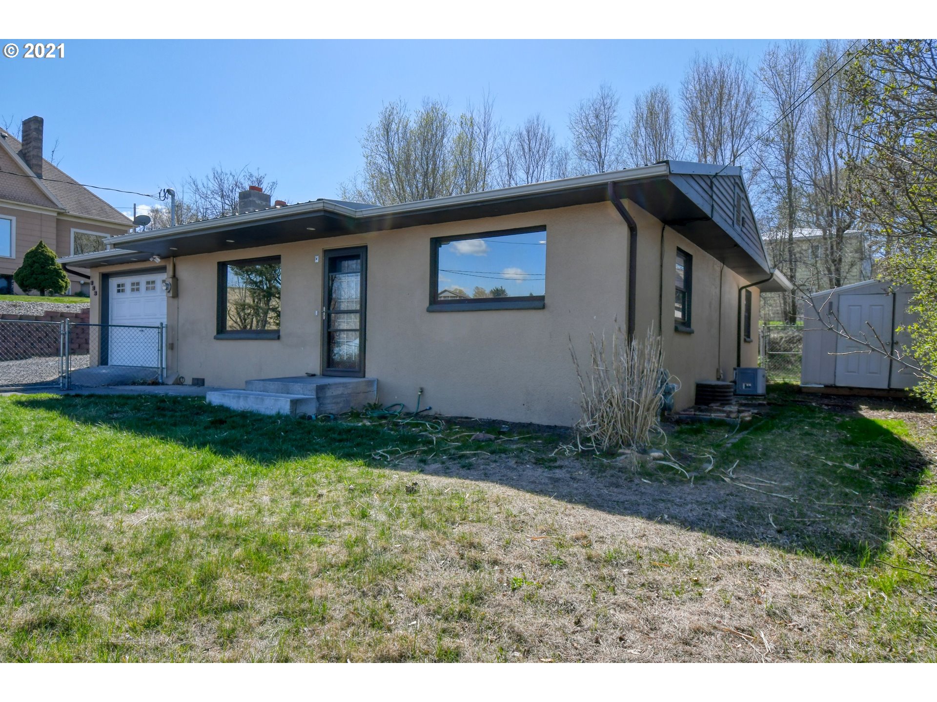 823 Southwest 5th Street Pendleton, OR 97801 - Photo 1 of 23