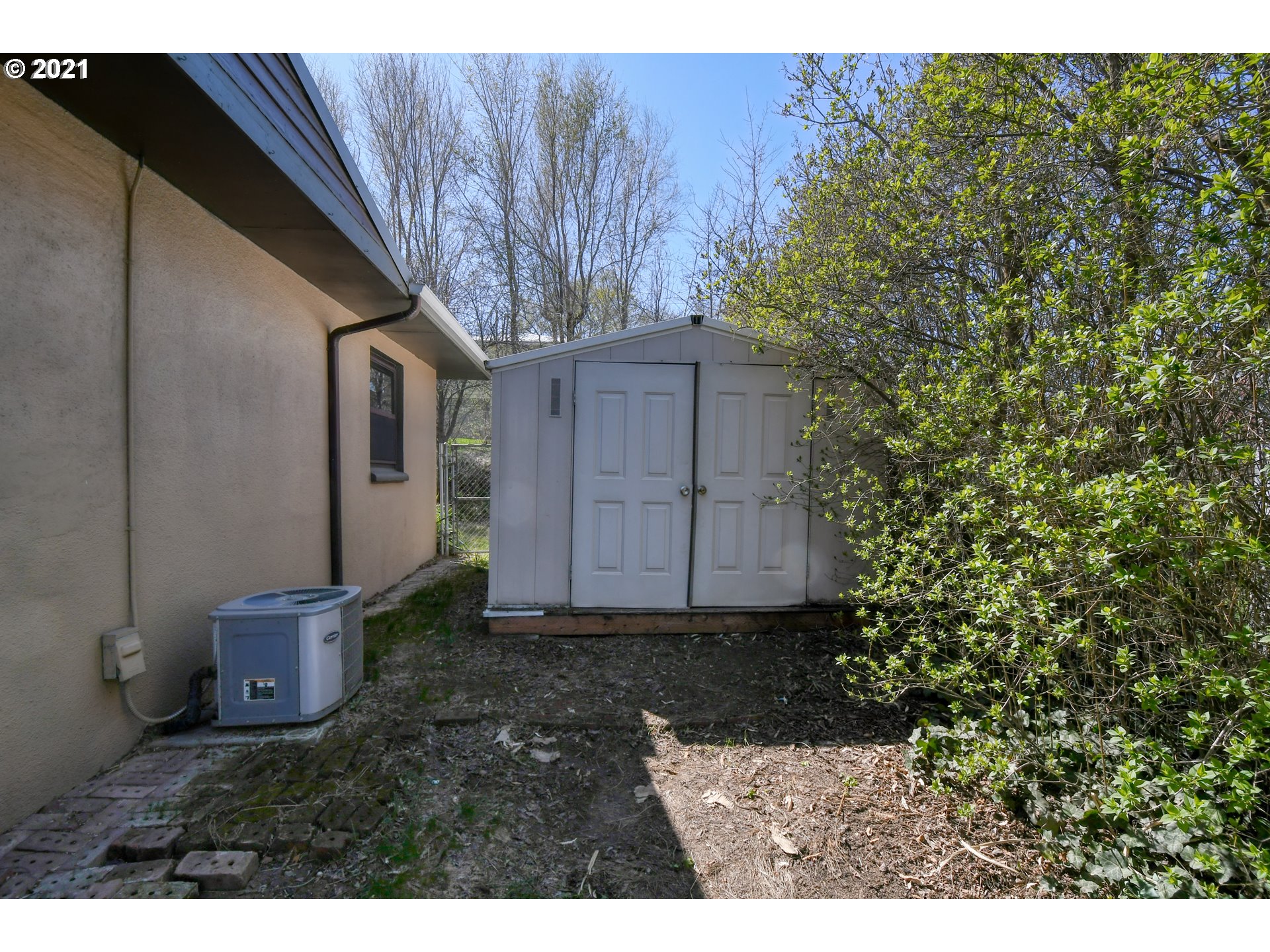 823 Southwest 5th Street Pendleton, OR 97801 - Photo 19 of 23