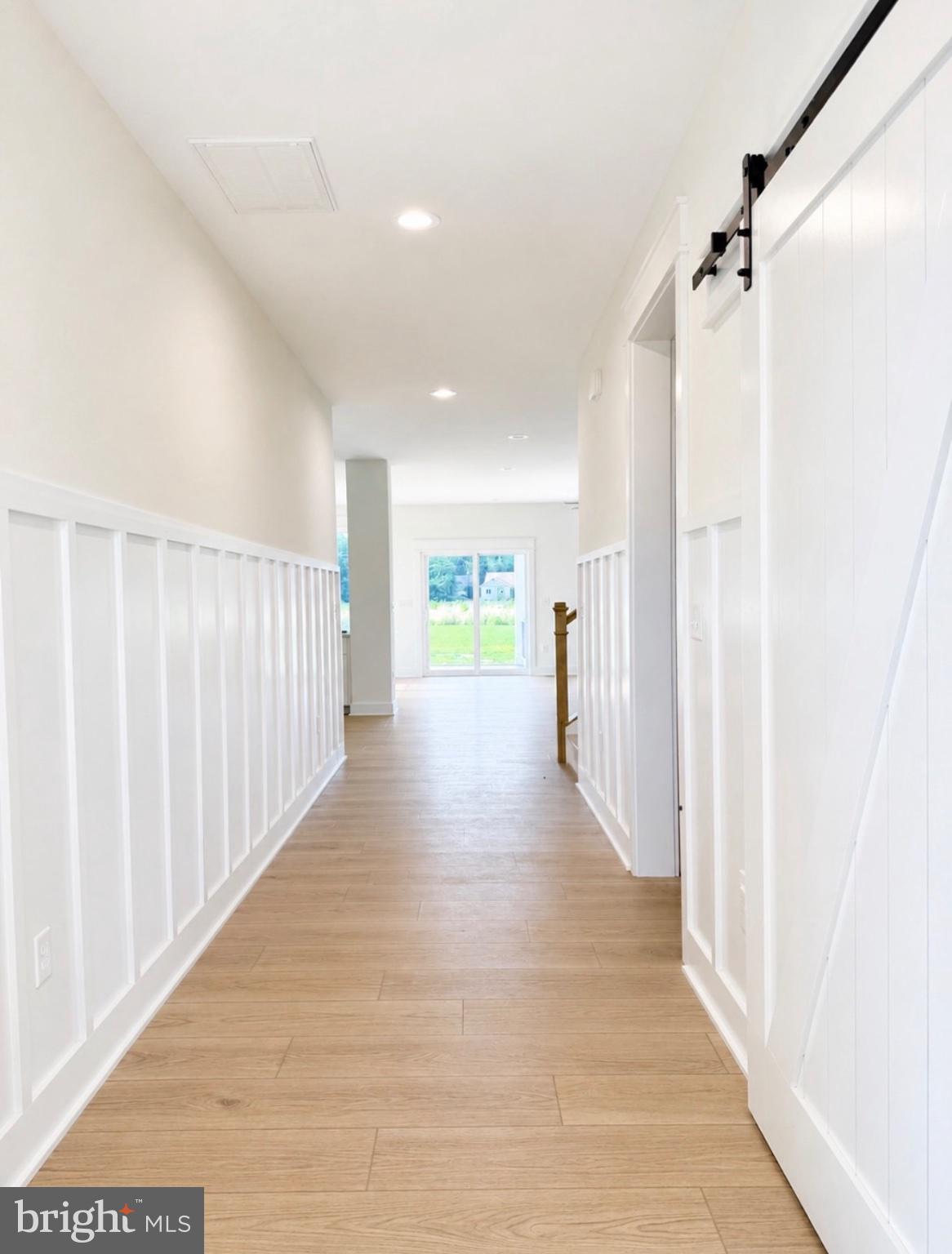 21963 Hardscrabble Road Georgetown, DE 19947 - Photo 2 of 43 Bright and inviting hallway retreat.