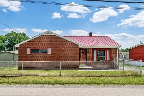 $129,900 | 211 East South Street, Carmichaels, PA 15320