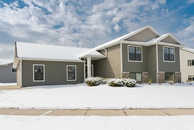 $465,100 | 909 9th Avenue Northeast, Kasson, MN 55944
