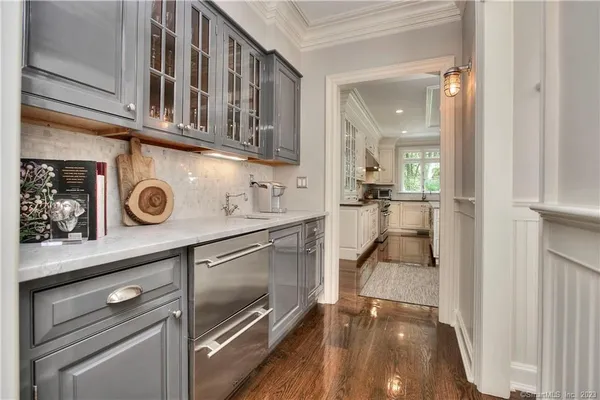 $20,000 | 5 Mayflower Parkway, Westport, CT 06880