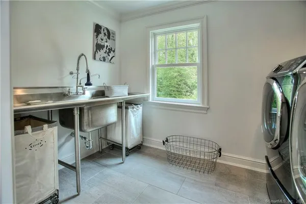 $20,000 | 5 Mayflower Parkway, Westport, CT 06880