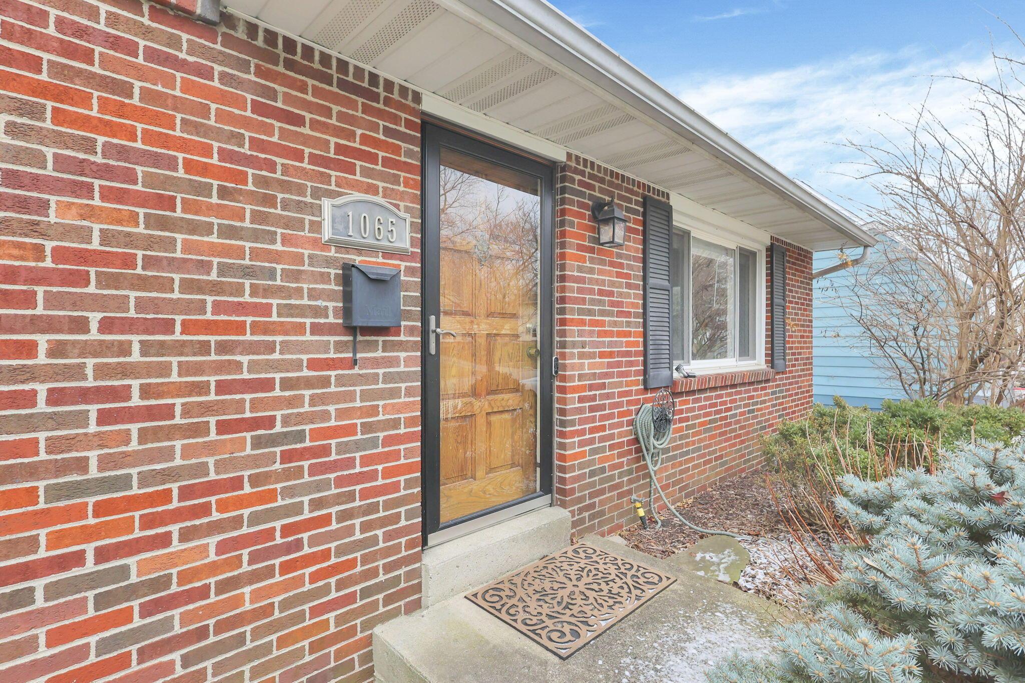1065 Bernard Road Columbus, OH 43221 - Photo 5 of 58 Welcome!