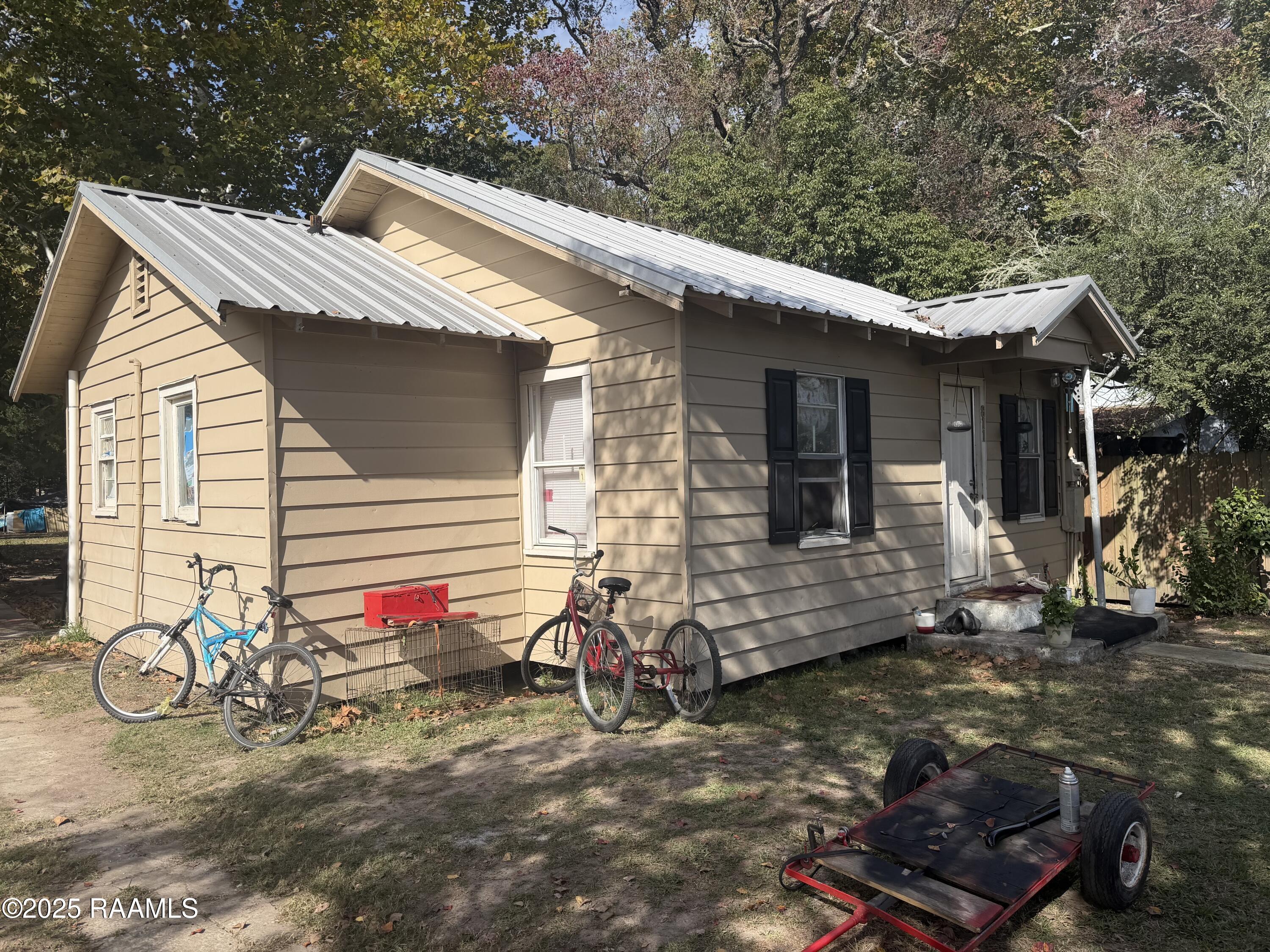 811 North 3rd Street Eunice, LA 70535 - Photo 2 of 4 IMG_5926