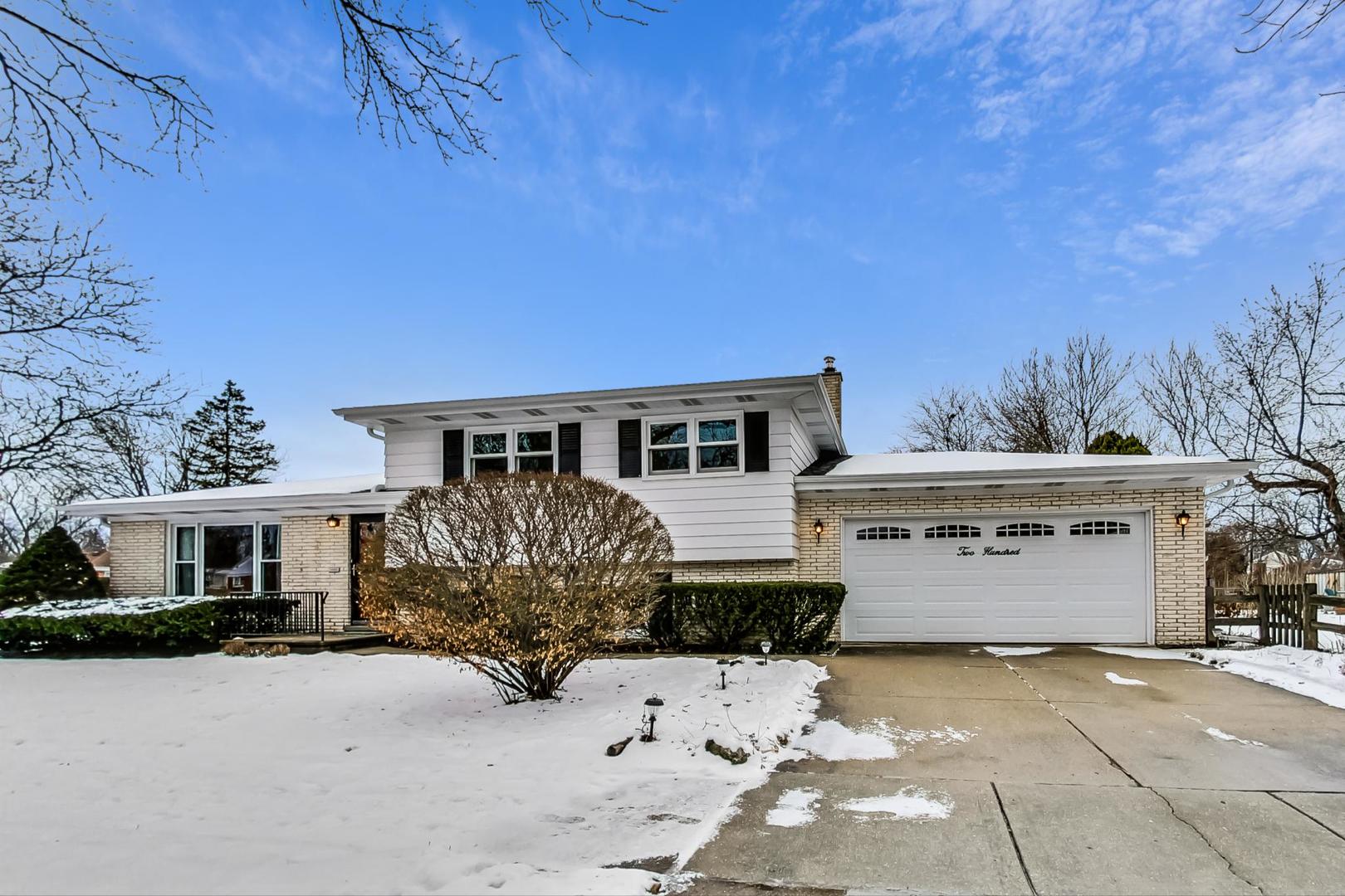 200 South Mt Prospect Road Mount Prospect, IL 60056 - Photo 2 of 28