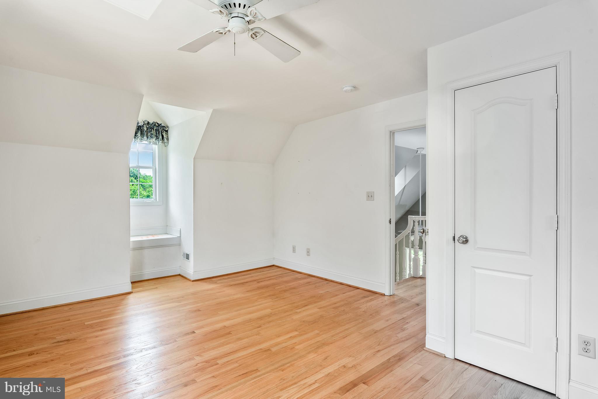 7524 Woodville Road Mount Airy, MD 21771 - Photo 14 of 22 Bedroom
