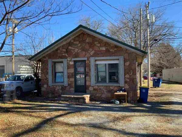 $700 | 1013 1/2 South Main Street, Stillwater, OK 74074
