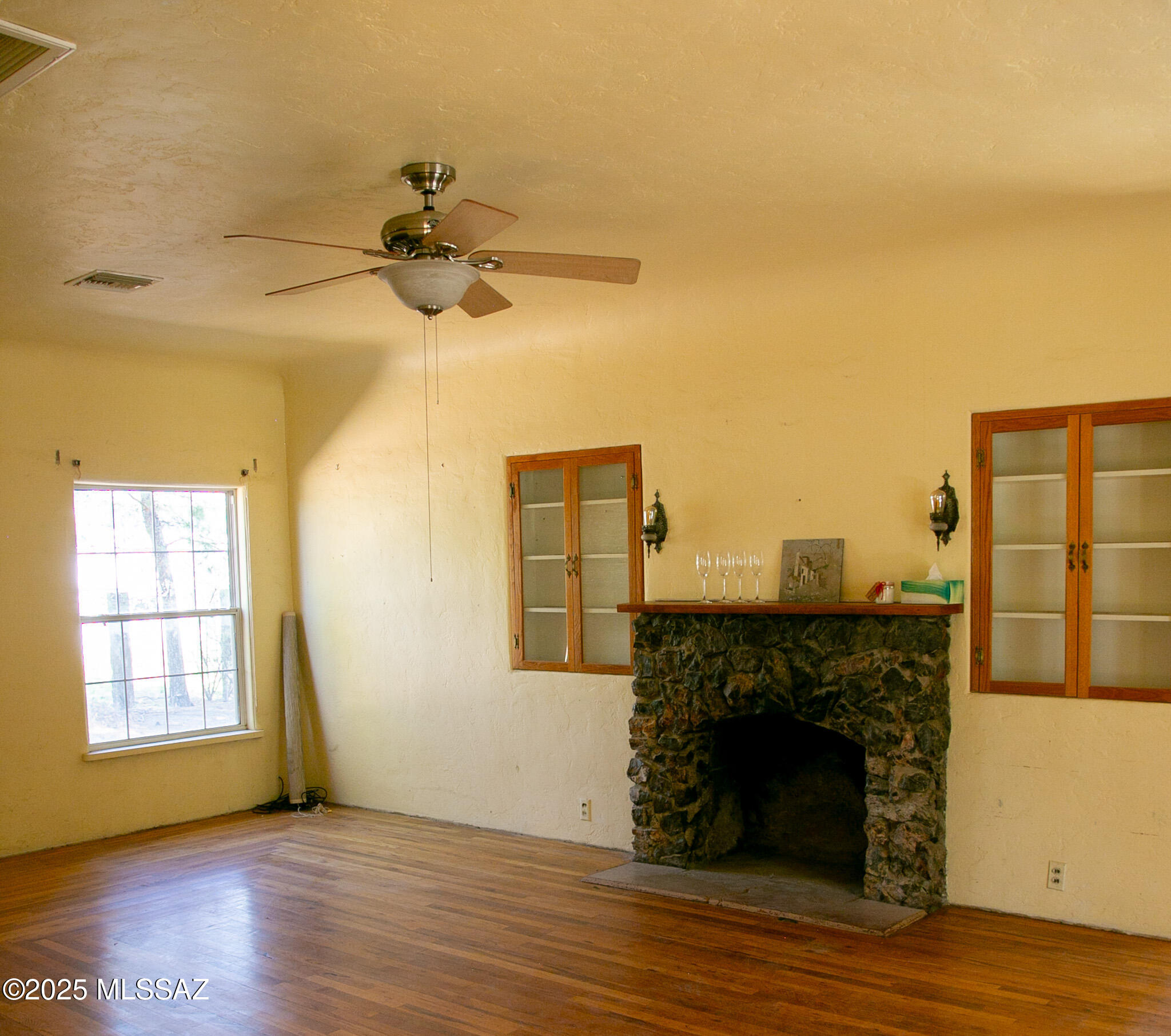 1026 West Rath Avenue Cochise, AZ 85606 - Photo 4 of 25 Living Room