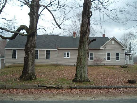 134 Sandown Road Fremont, NH 03044 - Photo 1 of 1
