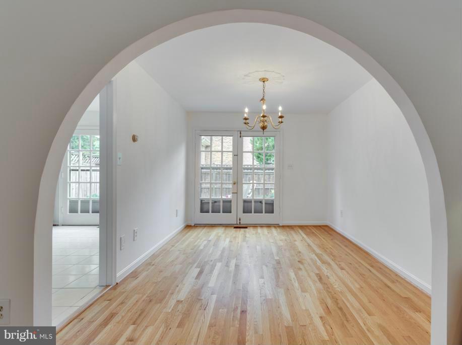 9896 Ranger Road Fairfax, VA 22030 - Photo 5 of 29 Dining Room