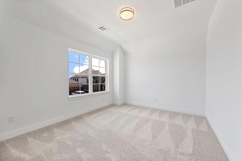 9337 Loggerhead Way Fort Worth, TX 76118 - Photo 32 of 40 an empty room with windows