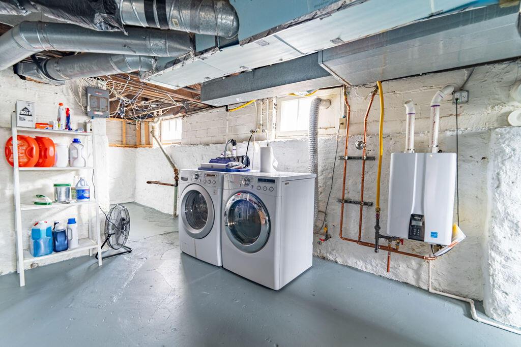 1960 Chelsea Road Columbus, OH 43212 - Photo 41 of 60 New tankless water heater