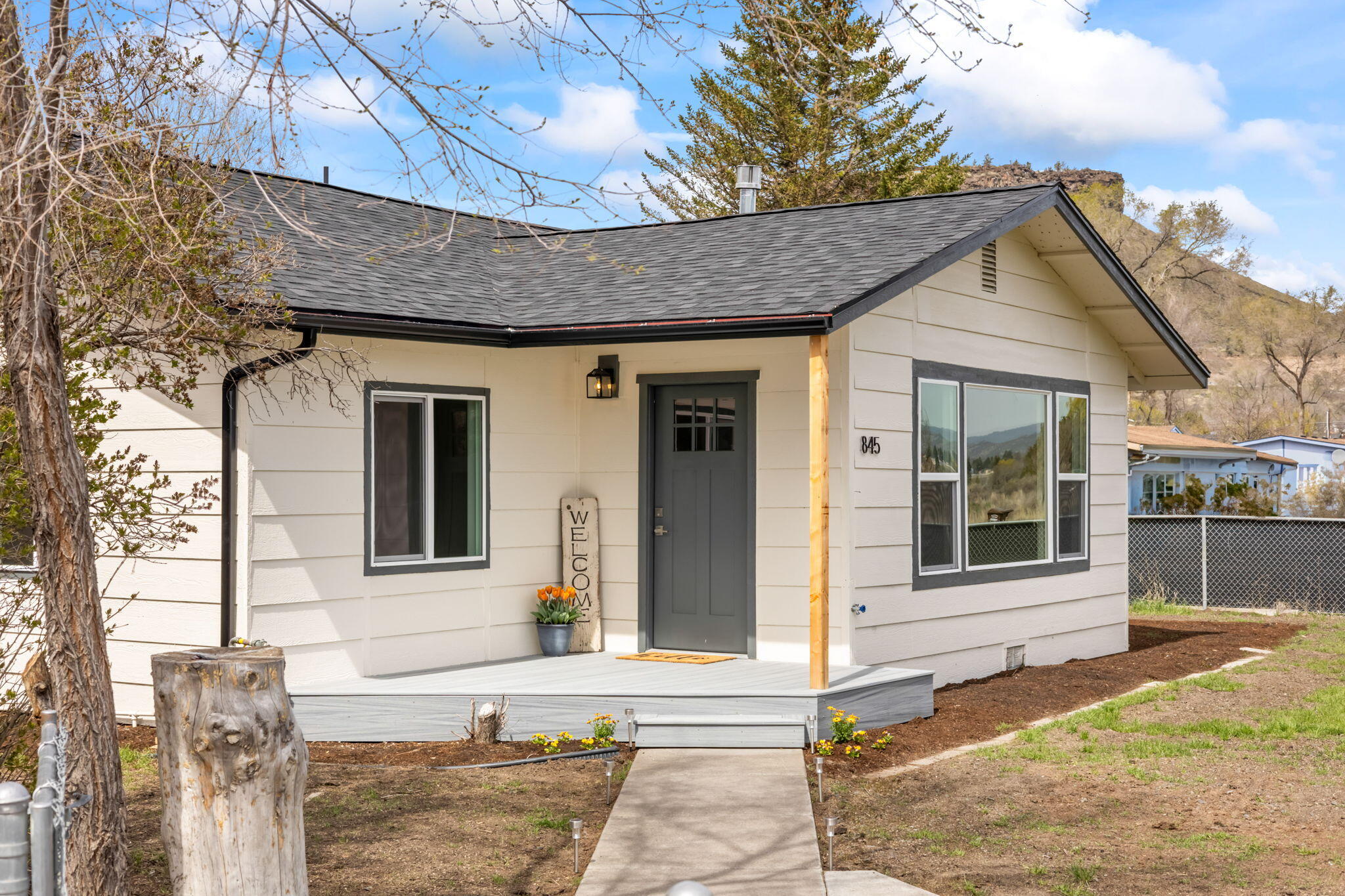 845 South Rimrock Road Prineville, OR 97754 - Photo 2 of 51 1-web-or-mls-01