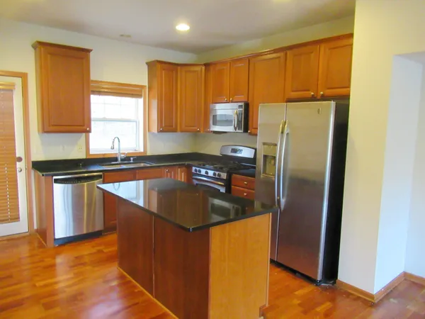 $309,900 | 4002 Cedar Grove Lane, Eagan, MN 55122