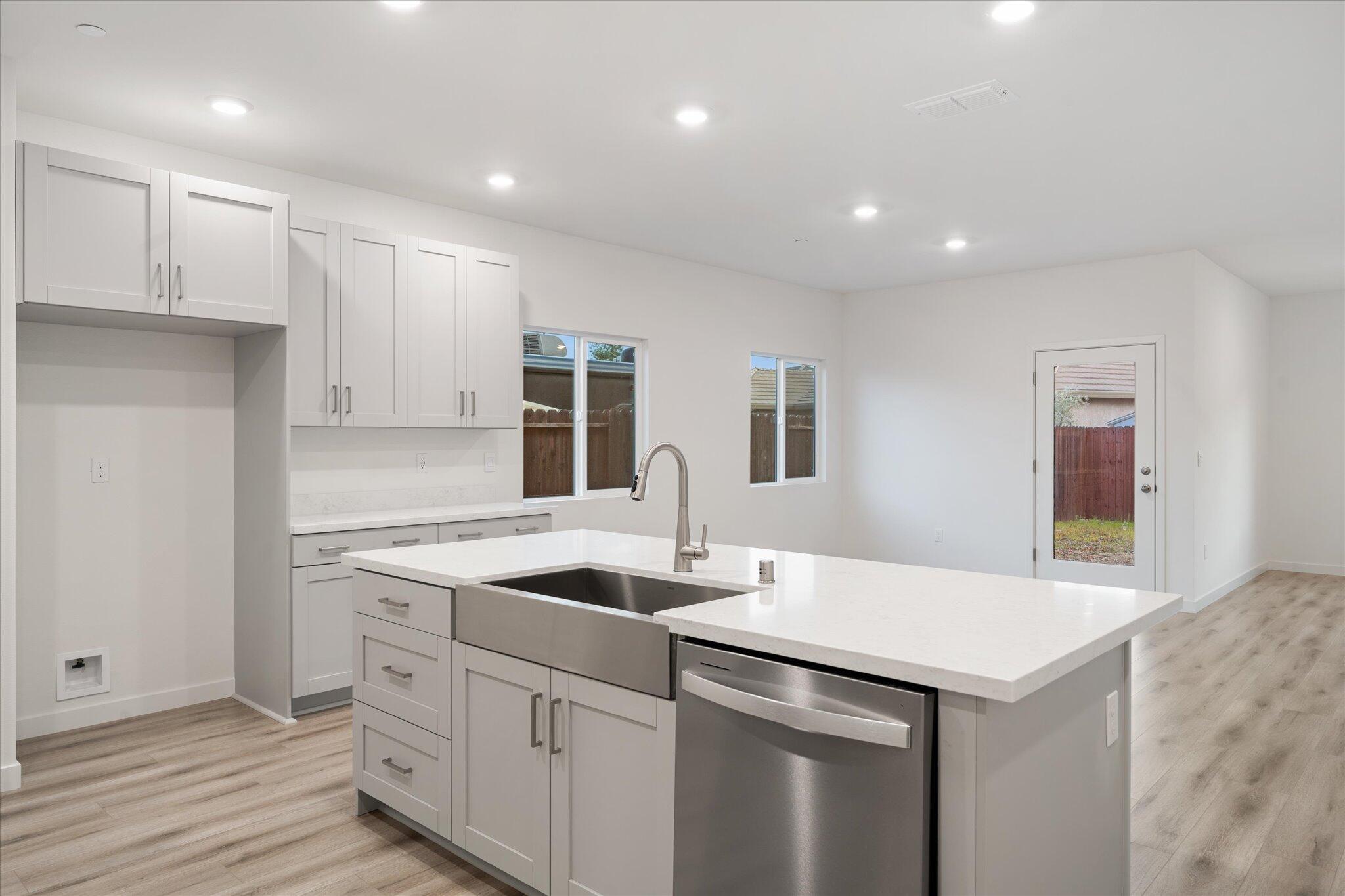 4181 Haleakala Avenue Redding, CA 96001 - Photo 14 of 49 14-BiggerFlow Real Estate Media-14