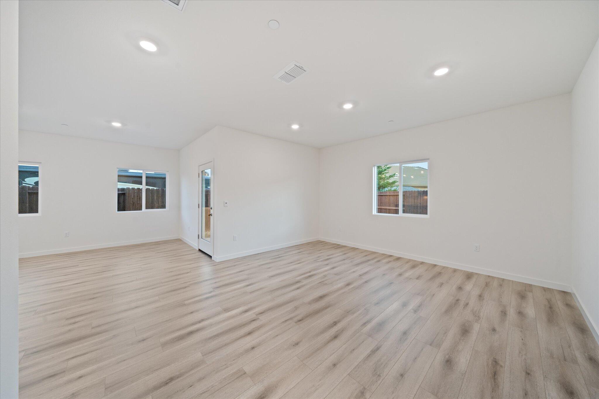 4181 Haleakala Avenue Redding, CA 96001 - Photo 3 of 49 03-BiggerFlow Real Estate Media-3