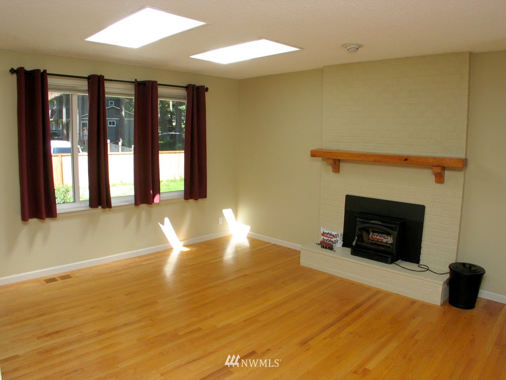 20125 43rd Avenue Southeast Bothell, WA 98012 - Photo 5 of 19 Gallery Image 5