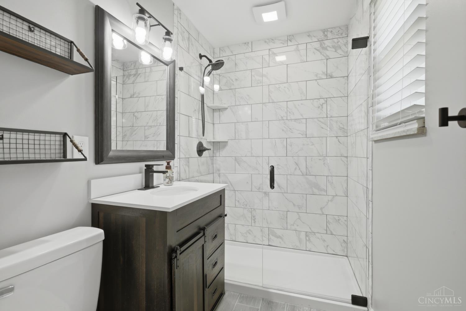7297 Lawyer Road Cincinnati, OH 45244 - Photo 17 of 40