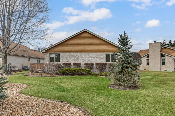 $384,900 | 18311 65th Avenue, Tinley Park, IL 60477
