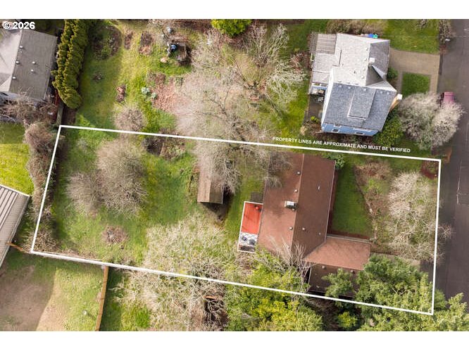 2738 Southwest Moss Street Portland, OR 97219 - Photo 38 of 46