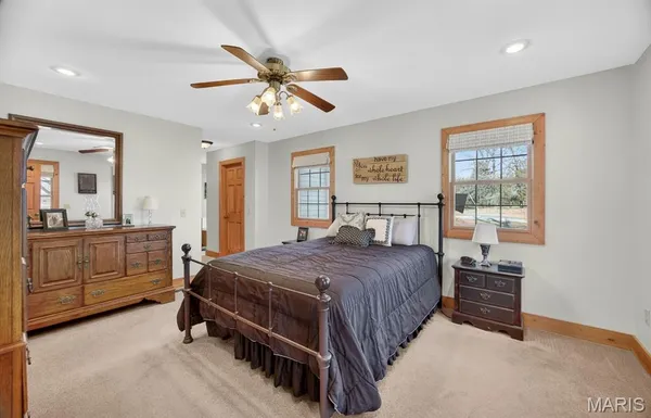 $559,900 | 18521 Oak Tree Lane, Phillipsburg, MO 65722