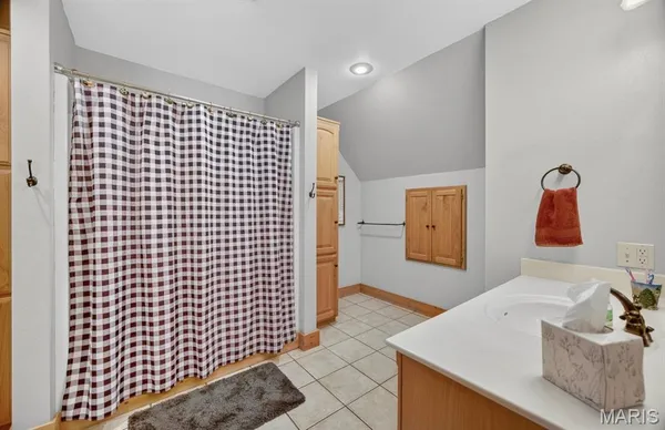 $559,900 | 18521 Oak Tree Lane, Phillipsburg, MO 65722