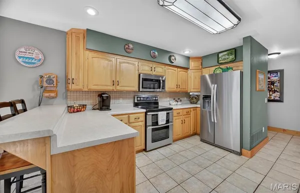 $559,900 | 18521 Oak Tree Lane, Phillipsburg, MO 65722