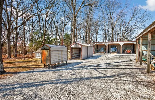 $559,900 | 18521 Oak Tree Lane, Phillipsburg, MO 65722