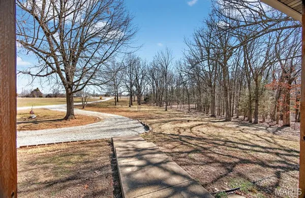 $559,900 | 18521 Oak Tree Lane, Phillipsburg, MO 65722